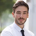 UI/UX 设计师 - hth.com